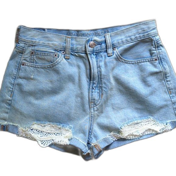 NWT FRAYED Light Wash American Eagle High Wasted Jean Shorts 4 Embroidered - Picture 1 of 6